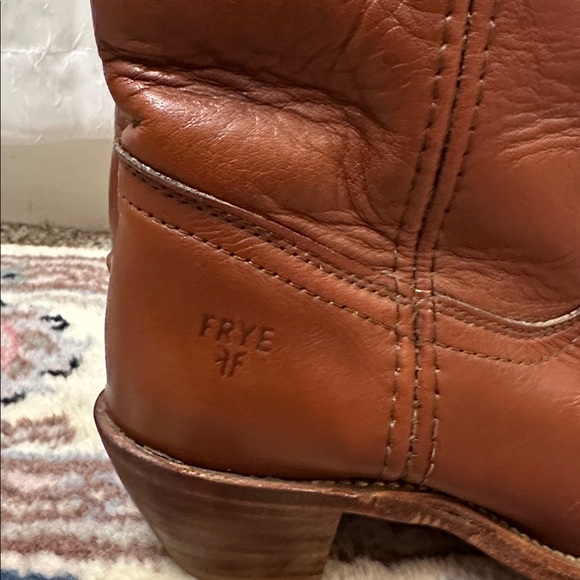Frye Women's Chestnut Leather Heeled campus Boots sz7.5AA - Picture 2 of 7